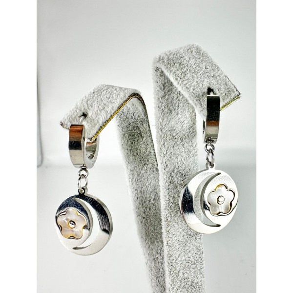 Gümüş Çiçek Desenli Küpe